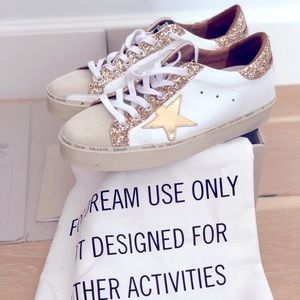 Hi Star Golden Goose